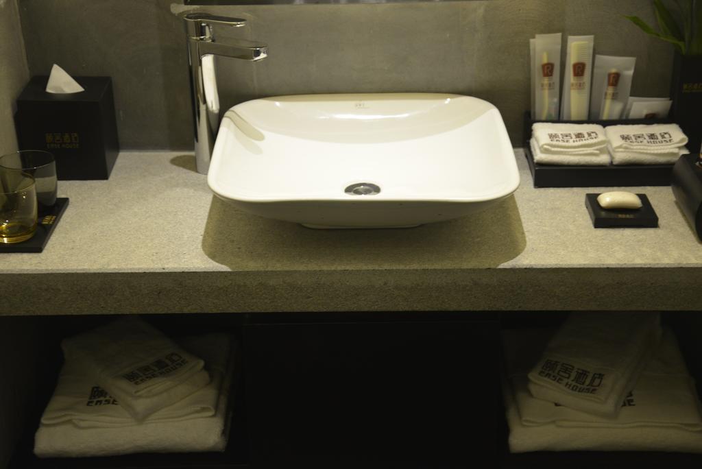 Ease House Luoyang Hotel Luoyang  Værelse billede